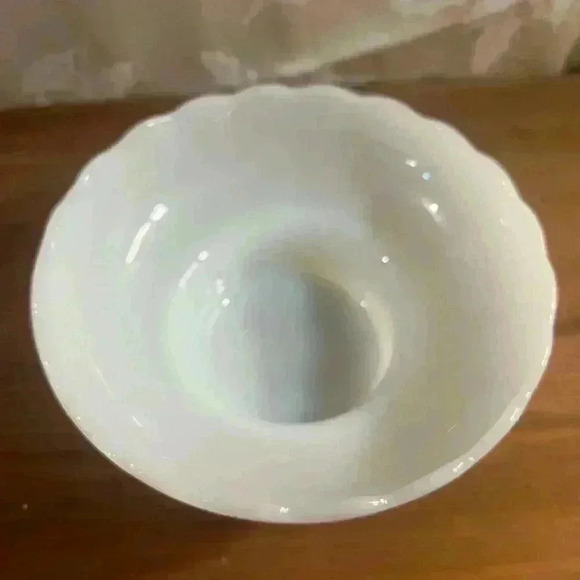 Vintage E O Brody Co M2000 Bowl - Picture 3 of 3